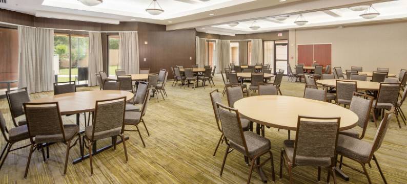 布赖恩克利奇站万怡酒店(Courtyard Bryan College Station)图片