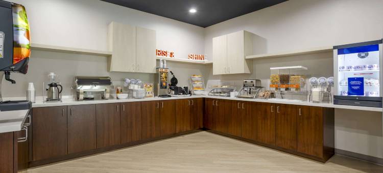 舒适酒店及套房亨茨维尔近大学(Comfort Inn & Suites Huntsville Near University)图片