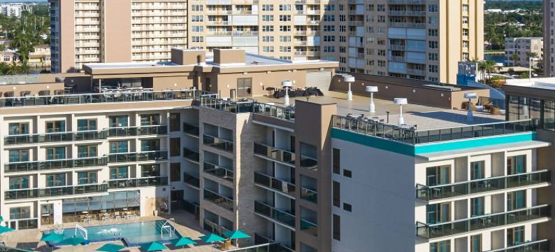 帕诺滩码头希尔顿Tru酒店(Tru by Hilton Pompano Beach Pier)图片