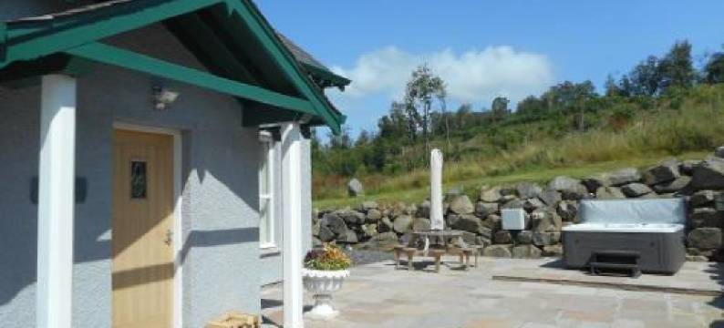 玫瑰小屋 - 附热水浴缸 - 近珀斯郡葛兰西(Rose Cottage with Hot Tub)图片