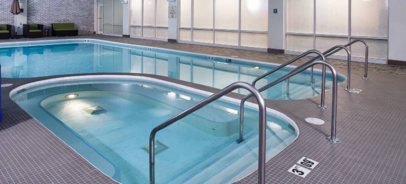 丽纳希尔顿逸林酒店(DoubleTree by Hilton Neenah)图片