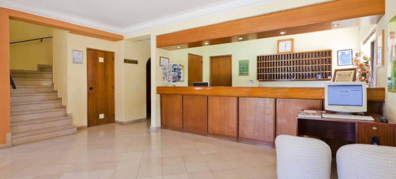 科利纳乡村酒店(Colina Village)图片