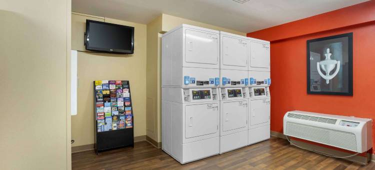 Extended Stay America 套房 - 长岛 - 贝斯佩奇(Extended Stay America Suites - Long Island - Bethpage)图片