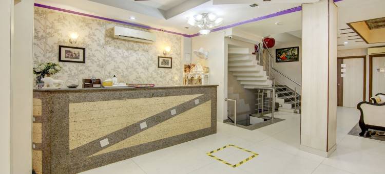 特雷布潮流罗克韦尔广场酒店(Treebo Rockwell Plaza)图片