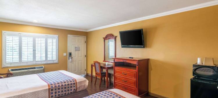 阿蒂西亚喜瑞都罗德威酒店(Rodeway Inn Artesia Cerritos)图片