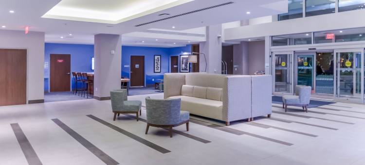 迈阿密机场东套房智选假日酒店(Holiday Inn Express & Suites Miami Airport East)图片