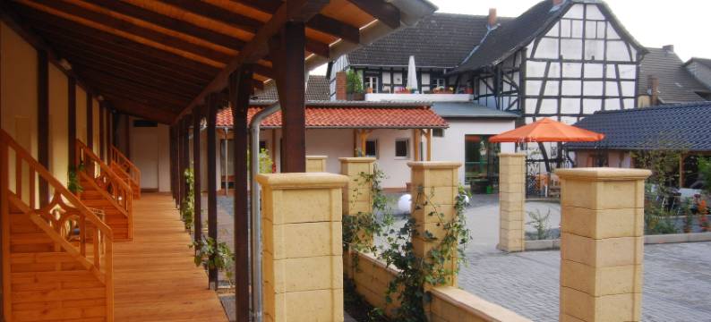 祖姆施万伽尼(Land-Hotel Zum Schwan, Garni 3 E-Ladestationen, Nähe Phantasialand, Nähe Palmenparadies Euskirchen)图片