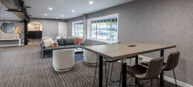 威尔希尔斯特酒店(Wilshire Crest Hotel)图片