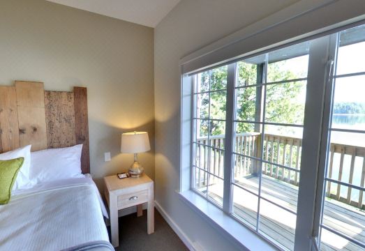 Embarc UclueletHotel Overview