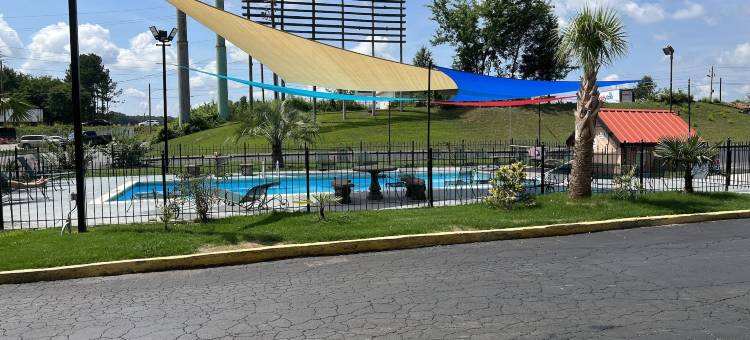 卡特斯维尔乡村壁炉套房酒店(Country Hearth Inn & Suites Cartersville)图片