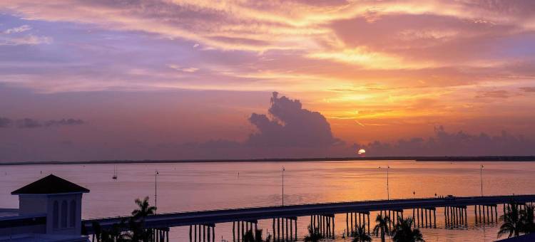 蓬塔戈尔达港滨SpringHill Suites酒店(SpringHill Suites Punta Gorda Harborside)图片