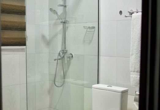 Coast to Coast Homes Hotel Overview