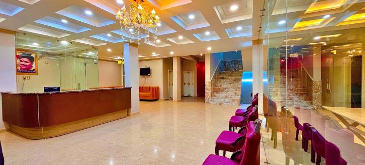 西亚瓦尔宫殿(Siyavar Palace)图片