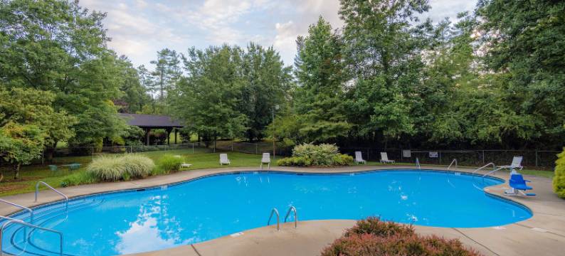 弗拉特罗克-高原湖泊度假酒店(Highland Lake Inn & Resort - Flat Rock)图片