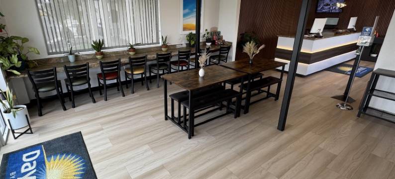 温德姆戴斯酒店-里奇克雷斯特靠近中国湖海军基地(Days Inn by Wyndham Ridgecrest Near China Lake Naval Station)图片