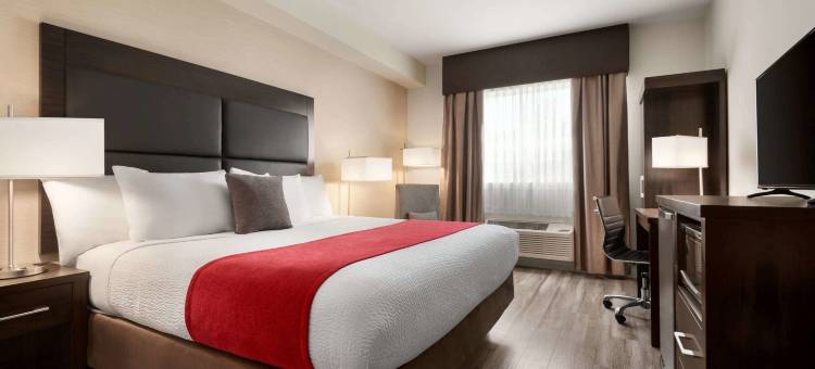 百哩之家戴斯酒店(Days Inn by Wyndham 100 Mile House)图片