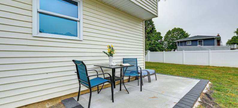 海湾岸边度假租赁～距离沙滩7英里(Bay Shore Vacation Rental ~ 7 Mi to the Beach)图片