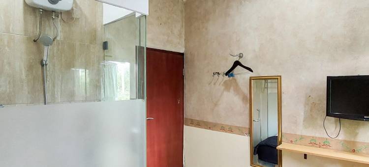 尼霍特尔沙亚里亚苏加诺哈达机场米特拉瑞德多兹(Ni Hotel Syariah Bandara Soekarno Hatta Mitra RedDoorz)图片