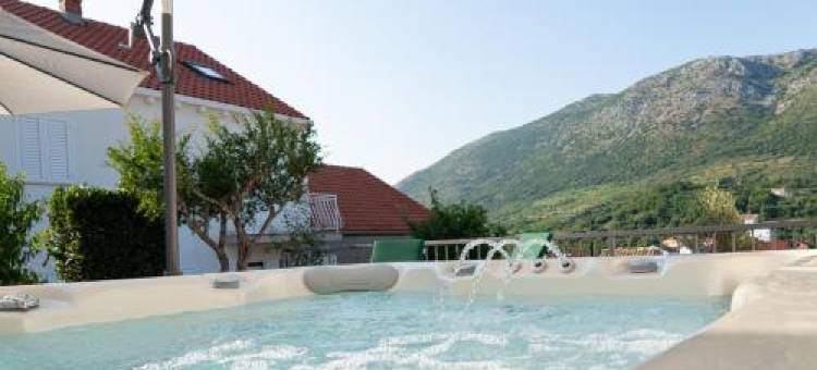 皮娜旅馆(Apartments Pina)图片