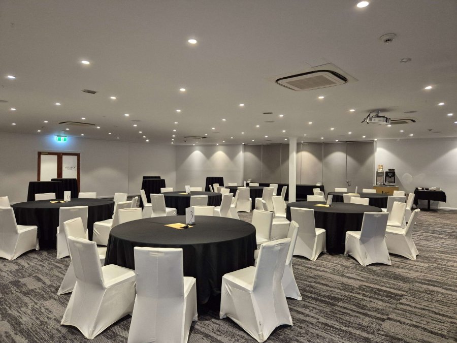 Mercure Canberra Hotel Overview