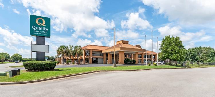 凯艺套房酒店-近罗宾斯空军基地(Quality Inn & Suites Near Robins Air Force Base)图片