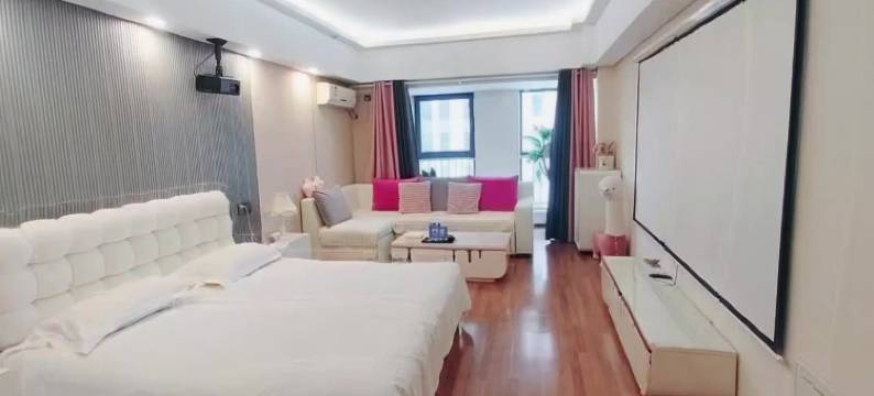 M设计师观影民宿(银川金凤万达广场店)图片