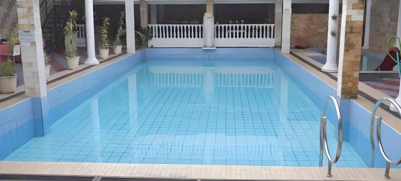 凯迪里德普拉特尼亚沃特酒店(Votel Hotel De'Pratnya Kediri)图片