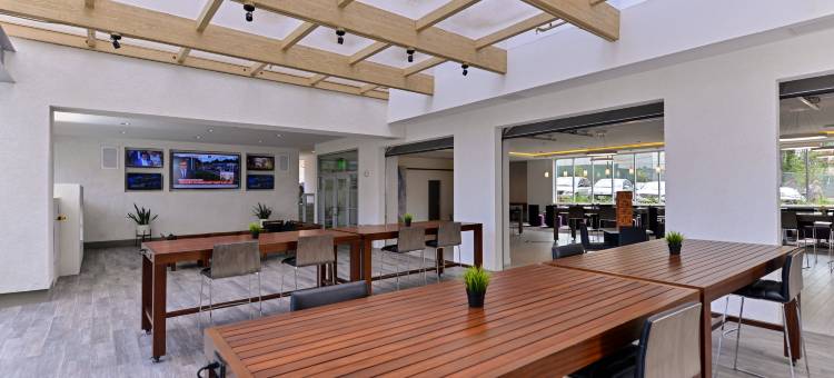 智选假日套房圣迭戈东北 - 酒店圈(Holiday Inn Express & Suites SAN DIEGO - MISSION VALLEY by IHG)图片