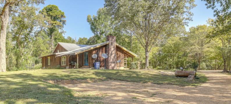 距离伊尼德湖1英里：宁静的波普度假屋(Smart TV and Spacious Yard Peaceful Pope Retreat)图片