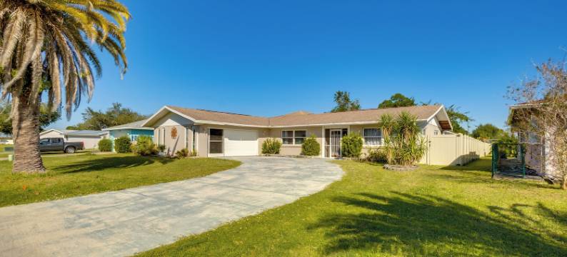 距夏洛特港海滩公园4英里：带泳池的宝石(4 Mi to Port Charlotte Beach Park Gem with Pool)图片