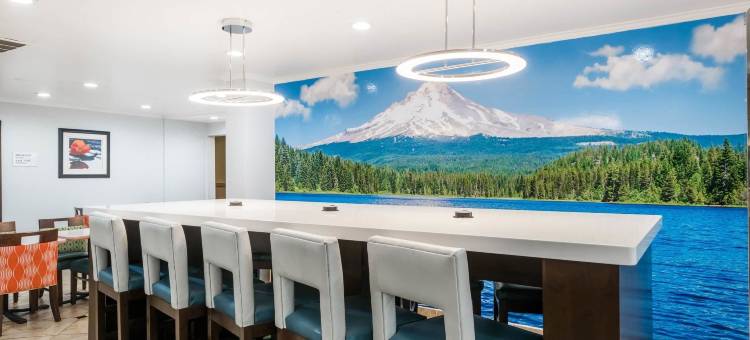 科达伦华美达酒店(Ramada by Wyndham Coeur d'Alene)图片