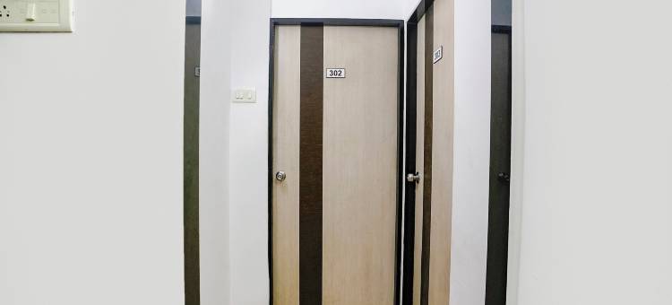 Fabhotel Wellax 24 服务式公寓(FabHotel Wellax 24 Service Apartments)图片