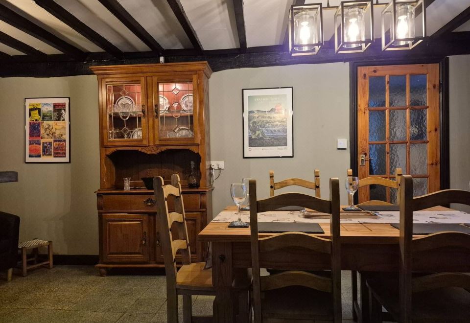 Charming Dolgellau Townhouse With Garden, Perfect for Families Hotel Overview