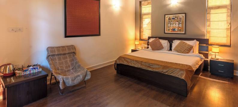 生活之树Junoon山中(Tree of Life Junoon in the Hills)图片