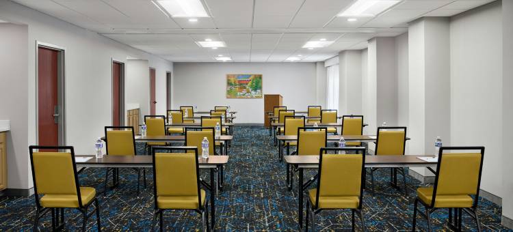 欢朋克利夫兰 - 东南 - 崔特斯柏罗旅馆及套房(Hampton Inn & Suites Cleveland-Southeast/Streetsboro)图片