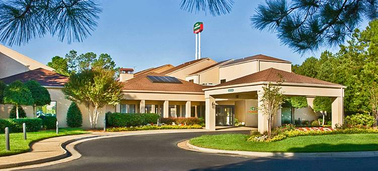汉普顿体育馆酒店，by Radisson(Country Inn & Suites by Radisson, Hampton Coliseum)图片