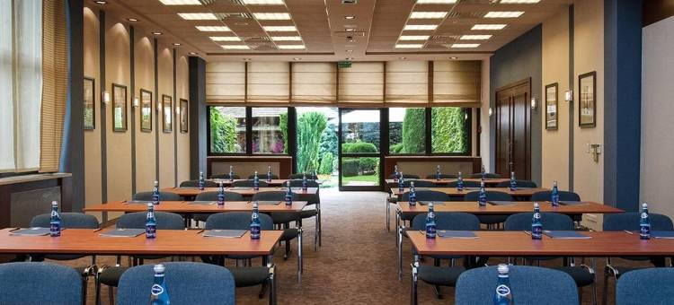 预订皇冠皮亚斯特酒店和Spa(Booking Hotel Crown Piast & Spa)图片