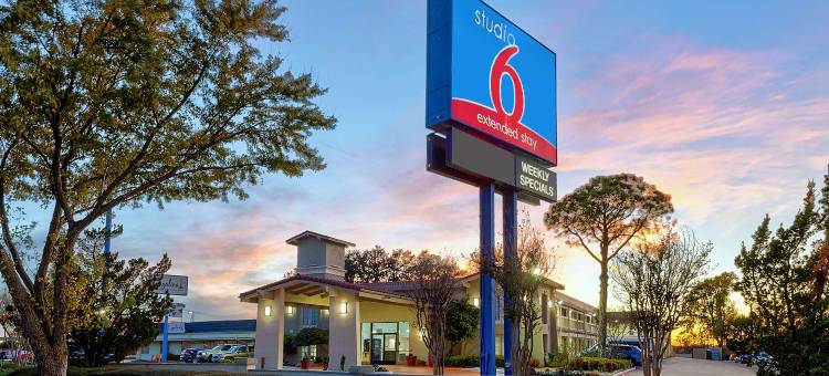 登顿一室公寓6号(Studio 6 Denton, TX - UNT)图片