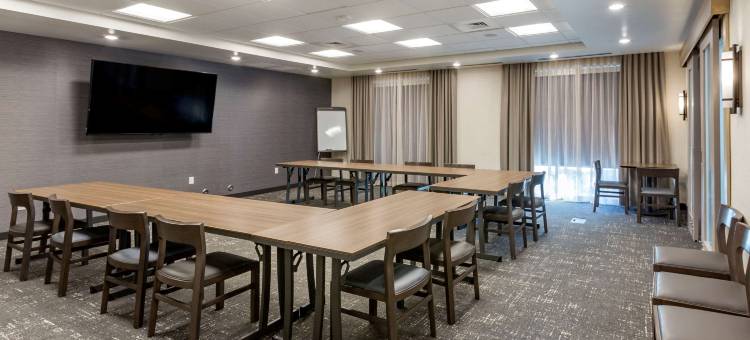 盐湖城机场舒适套房酒店(Comfort Inn & Suites Salt Lake City Airport)图片