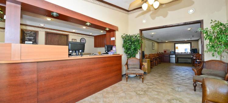 底特律沃伦美洲最佳价值套房酒店(Americas Best Value Inn and Suites Warren/Detroit)图片
