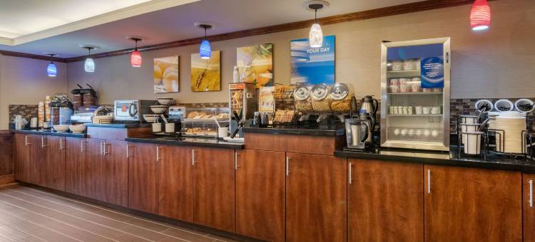 南山I-85舒适套房酒店(Comfort Inn & Suites South Hill I-85)图片