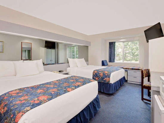 黑格斯敦麦客达套房酒店