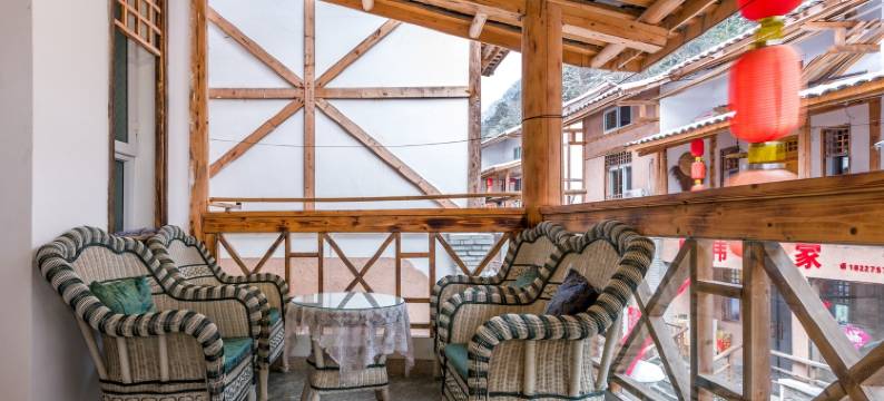 罗国文特色民宿(蜂大路分店)图片