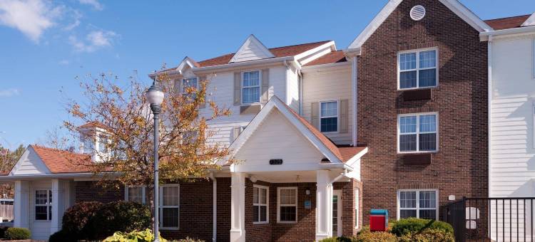 米德尔堡高地克里夫兰机场美茵斯坦套房酒店(MainStay Suites Middleburg Heights Cleveland Airport)图片