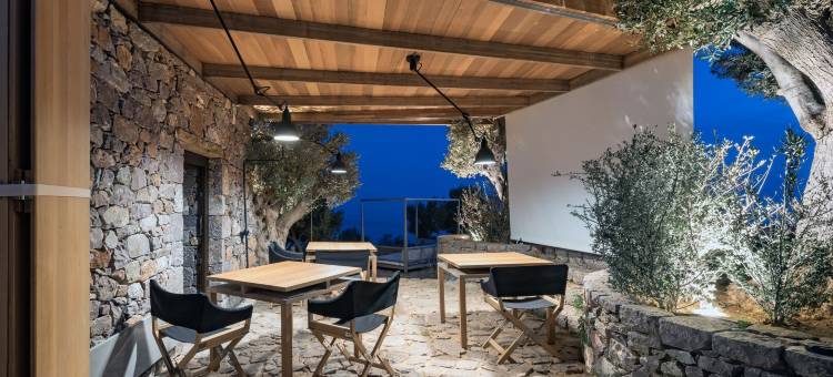 泰纳伦布鲁雷崔特酒店(Tainaron Blue Retreat)图片