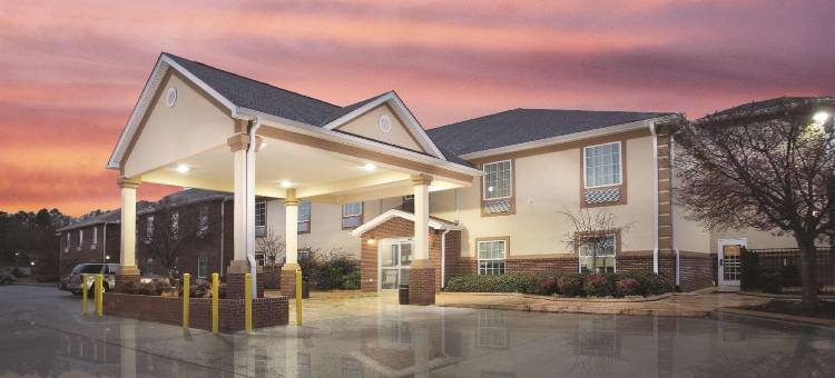 卡尔霍恩南 I-75 拉昆塔温德姆酒店(La Quinta Inn by Wyndham Calhoun South I-75)图片