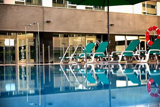 Axor Barajas Hotel Overview