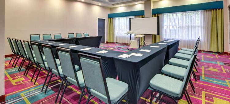 迈阿密椰林珊瑚山墙欢朋酒店(Hampton Inn Miami-Coconut Grove/Coral Gables)图片
