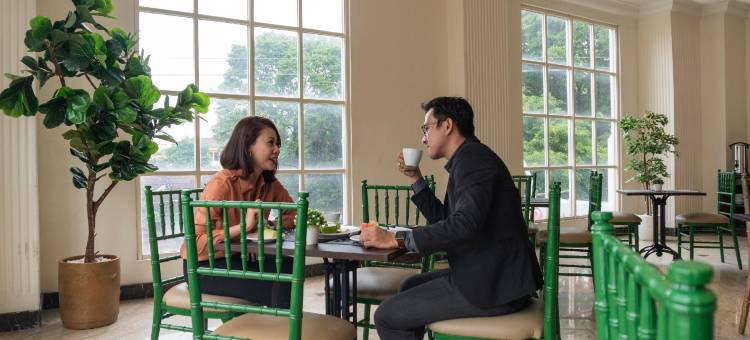 德普里马酒店帕蒂穆拉马卡萨尔(D'Primahotel Pattimura Makassar)图片