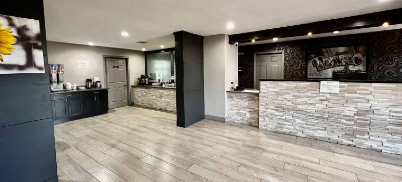 西利温德姆速8酒店(Super 8 by Wyndham Sealy)图片